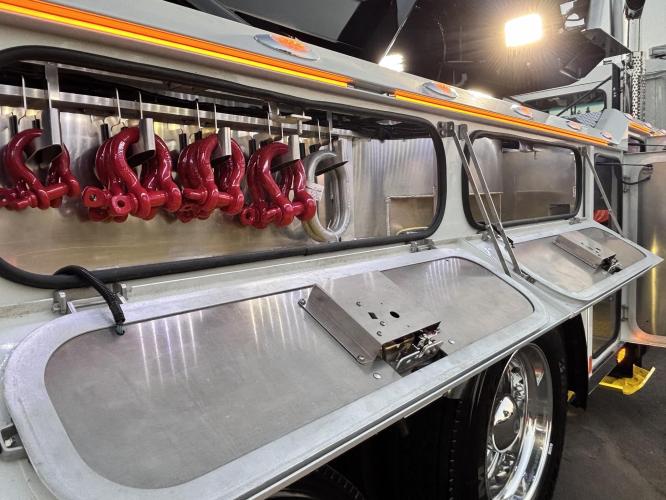 KENWORTH T880