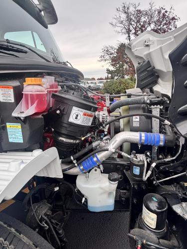 FREIGHTLINER BUSINESS CLASS M2 106 PLUS