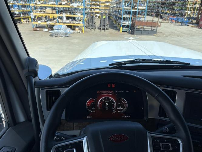 PETERBILT 589