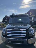 FREIGHTLINER BUSINESS CLASS M2 106 PLUS