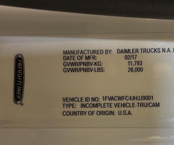 FREIGHTLINER BUSINESS CLASS M2 106