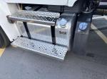 FREIGHTLINER BUSINESS CLASS M2 106
