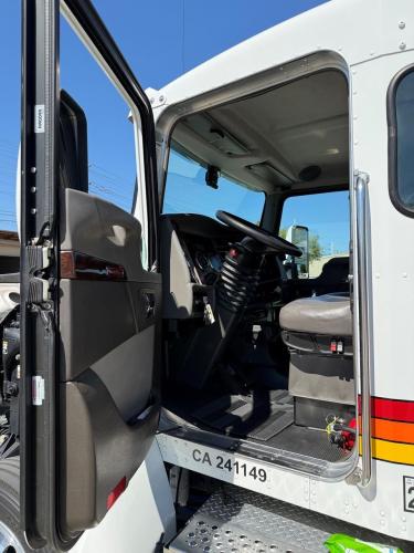 KENWORTH T270
