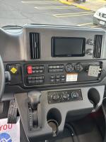 FREIGHTLINER BUSINESS CLASS M2 106 PLUS