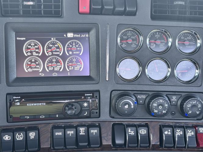 KENWORTH T880