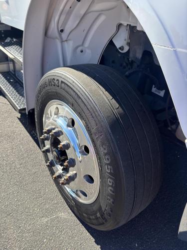 FREIGHTLINER BUSINESS CLASS M2 106