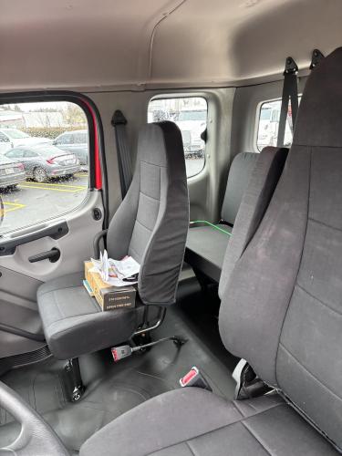 FREIGHTLINER BUSINESS CLASS M2 106