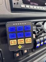 FREIGHTLINER BUSINESS CLASS M2 106 PLUS