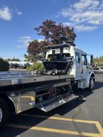 FREIGHTLINER BUSINESS CLASS M2 106 PLUS