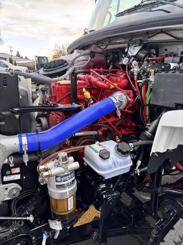 FREIGHTLINER BUSINESS CLASS M2 106 PLUS