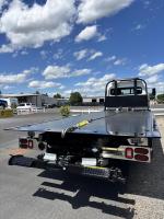 FREIGHTLINER BUSINESS CLASS M2 106 PLUS