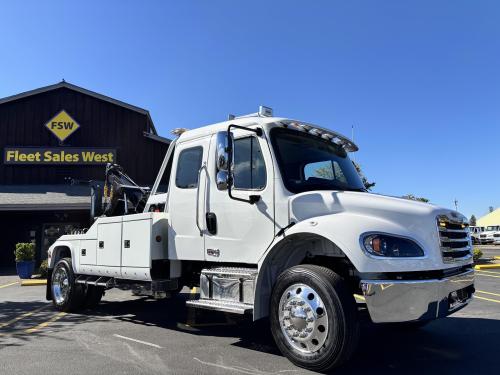2025 FREIGHTLINER BUSINESS CLASS M2 106 PLUS