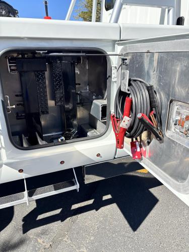 FREIGHTLINER BUSINESS CLASS M2 106 PLUS