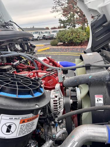 FREIGHTLINER BUSINESS CLASS M2 106 PLUS