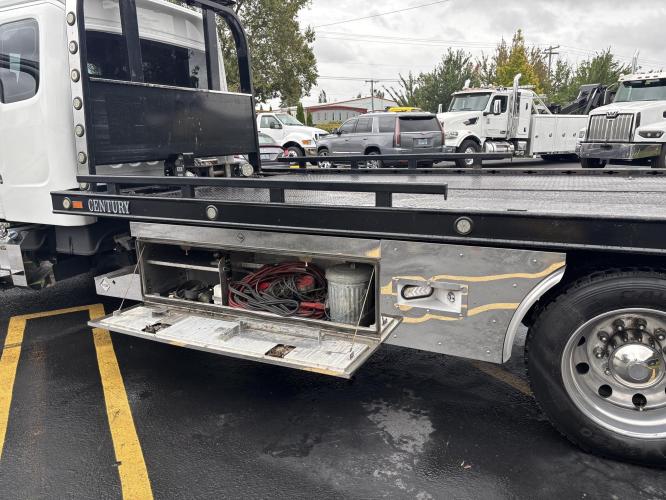 FREIGHTLINER BUSINESS CLASS M2 106