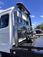 FREIGHTLINER BUSINESS CLASS M2 106