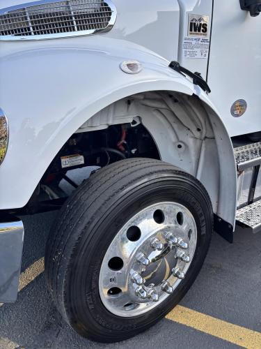 FREIGHTLINER BUSINESS CLASS M2 106