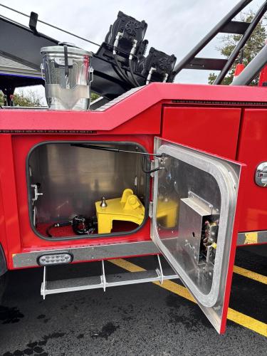 FREIGHTLINER BUSINESS CLASS M2 106