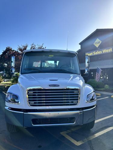 FREIGHTLINER BUSINESS CLASS M2 106