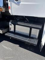 FREIGHTLINER BUSINESS CLASS M2 106