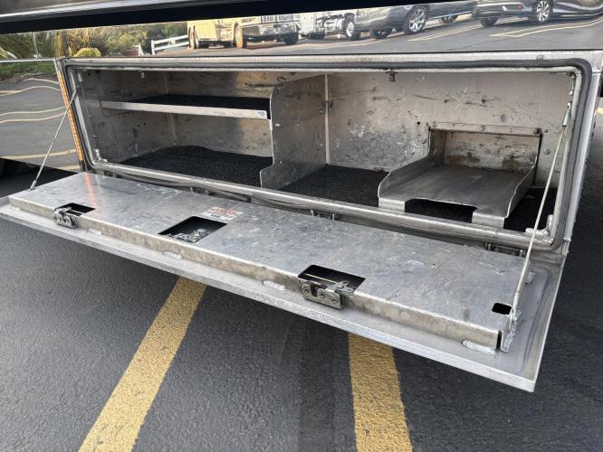 HINO 258ALP