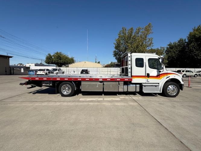 FREIGHTLINER BUSINESS CLASS M2 106