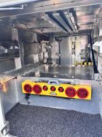 FREIGHTLINER BUSINESS CLASS M2 106 PLUS