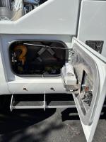 FREIGHTLINER BUSINESS CLASS M2 106 PLUS