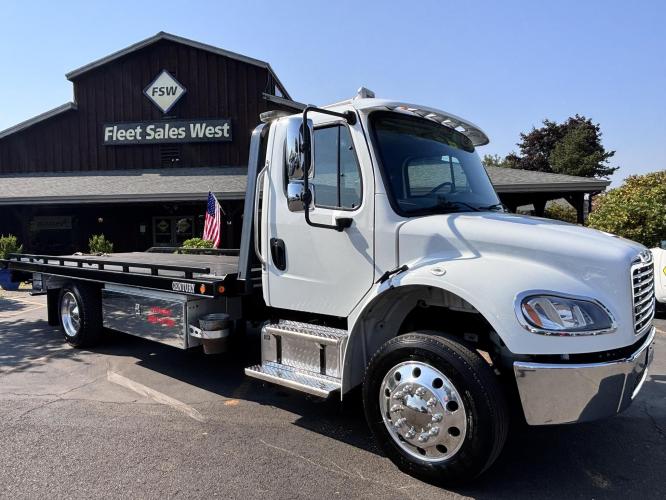FREIGHTLINER BUSINESS CLASS M2 106