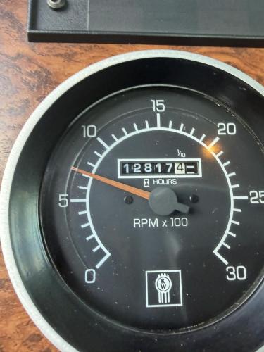 KENWORTH T300