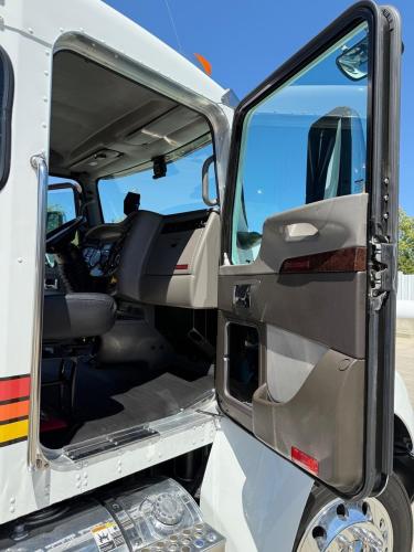 KENWORTH T270