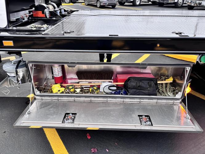 CHEVROLET SILVERADO 5500HD