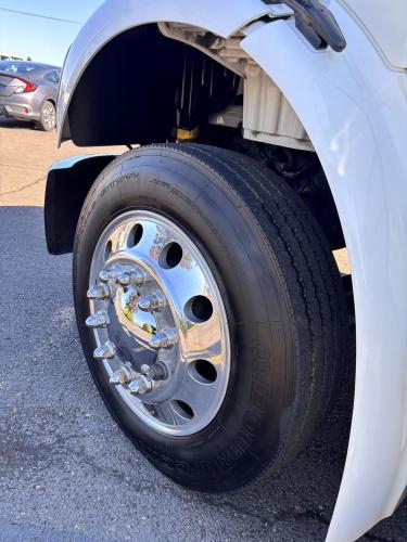 FREIGHTLINER BUSINESS CLASS M2 106
