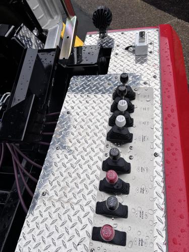 FREIGHTLINER BUSINESS CLASS M2 106