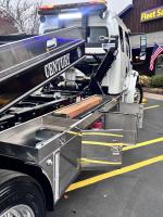 FREIGHTLINER BUSINESS CLASS M2 106 PLUS