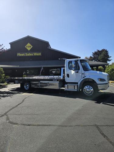 FREIGHTLINER BUSINESS CLASS M2 106