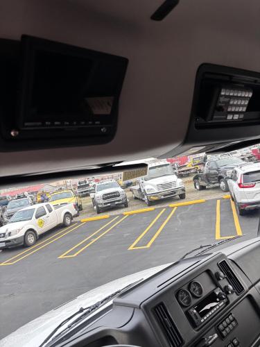 FREIGHTLINER BUSINESS CLASS M2 106 PLUS