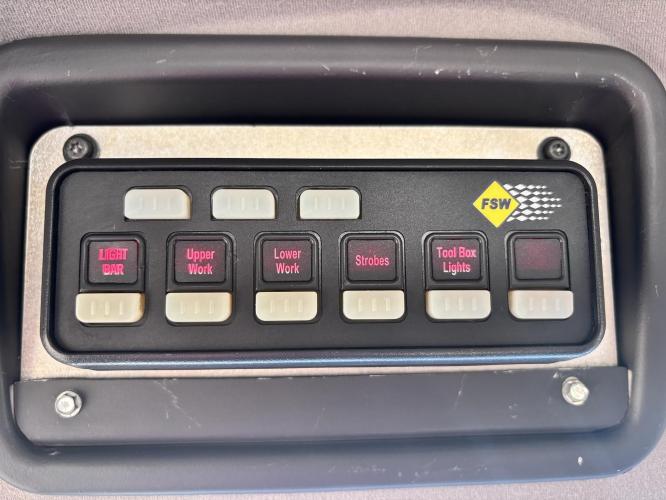 FREIGHTLINER BUSINESS CLASS M2 106