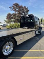 FREIGHTLINER BUSINESS CLASS M2 106 PLUS