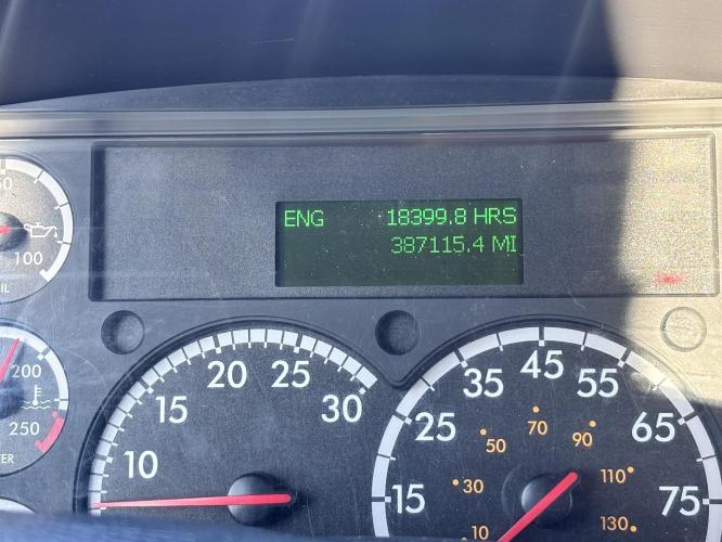 FREIGHTLINER BUSINESS CLASS M2 106