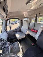 FREIGHTLINER BUSINESS CLASS M2 106