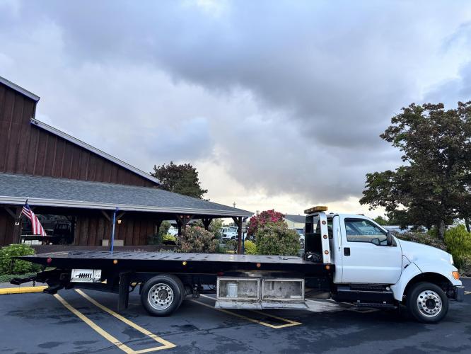 FORD F650 XLT SD