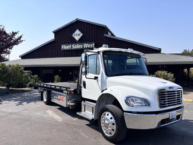 FREIGHTLINER BUSINESS CLASS M2 106