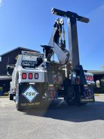 FREIGHTLINER BUSINESS CLASS M2 106 PLUS