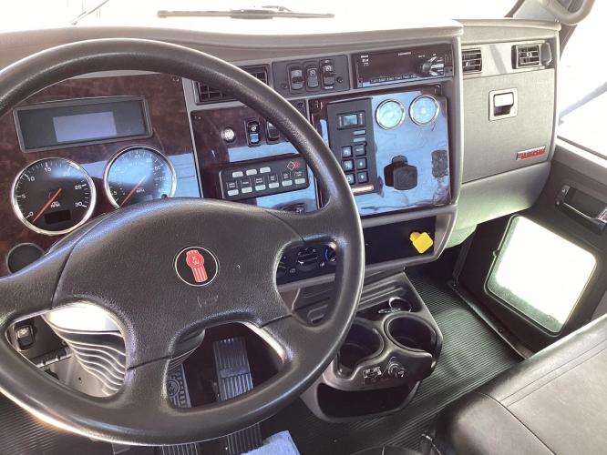 KENWORTH T270