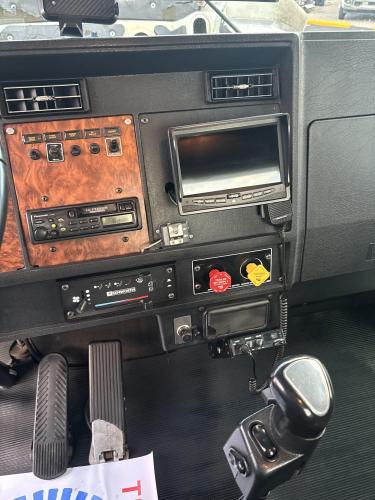 KENWORTH T300