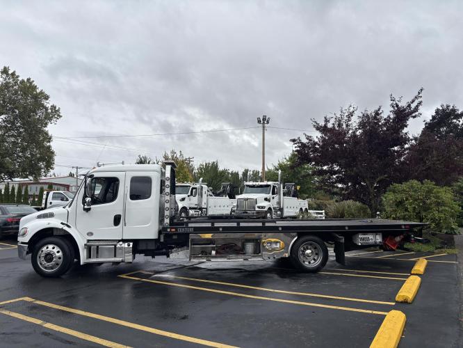 FREIGHTLINER BUSINESS CLASS M2 106