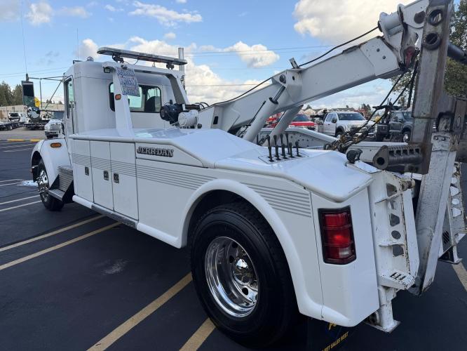 KENWORTH T300