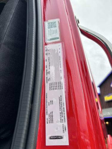 FREIGHTLINER BUSINESS CLASS M2 106