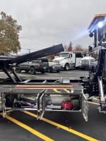 FREIGHTLINER BUSINESS CLASS M2 106 PLUS